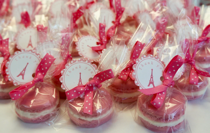 10 Frenck Macaroon Soap Favors